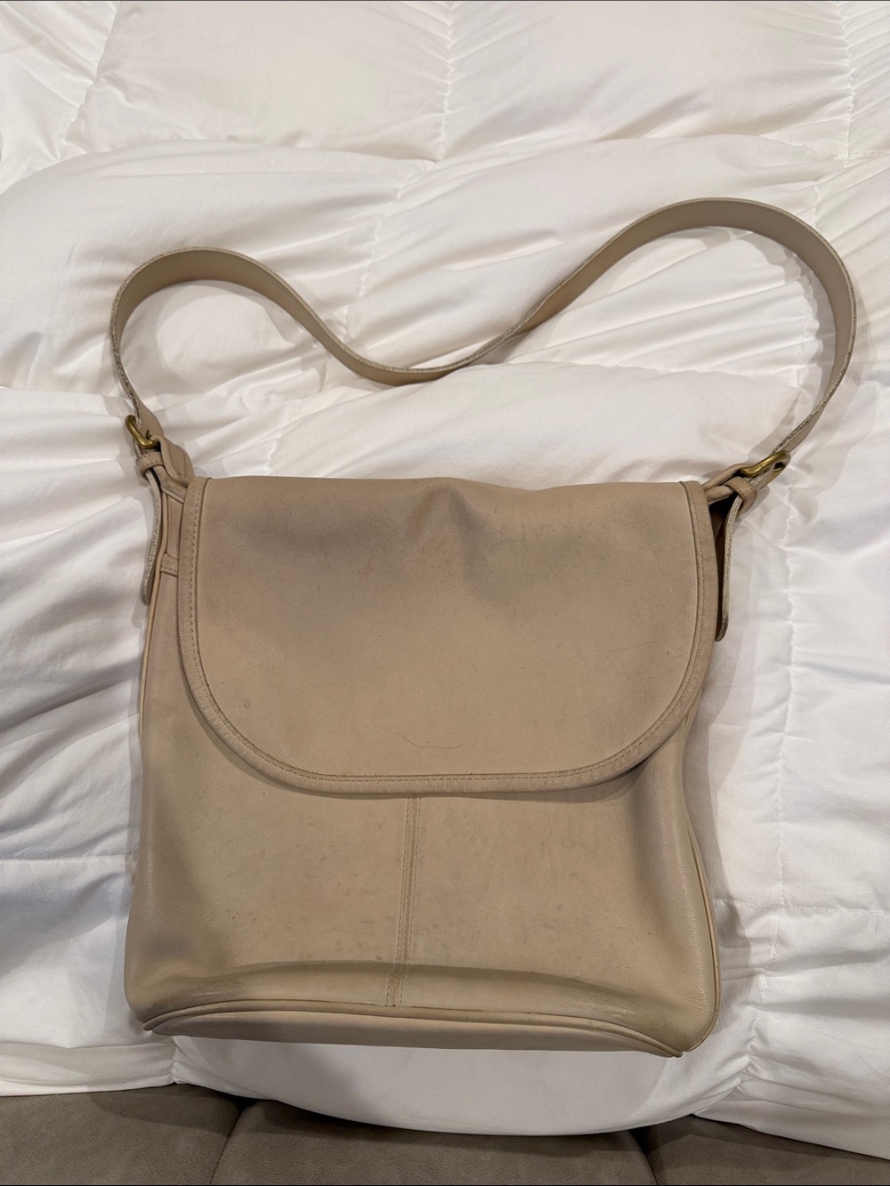 Vintage Coach Beige Leather Shoulder Bag - Neutral Tan Crossbody